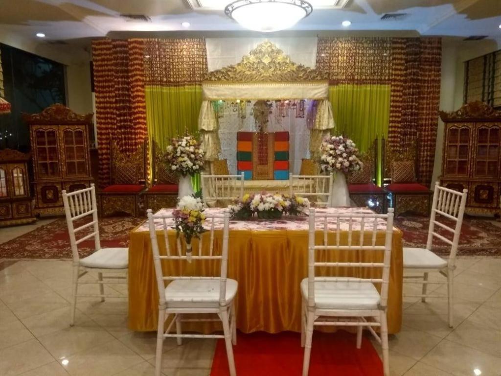 Bumi Wiyata Hotel ديبوك المظهر الخارجي الصورة