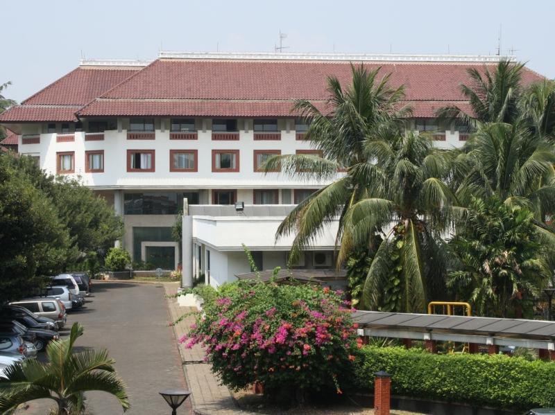 Bumi Wiyata Hotel ديبوك المظهر الخارجي الصورة