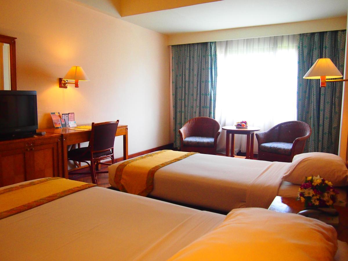 Bumi Wiyata Hotel ديبوك المظهر الخارجي الصورة